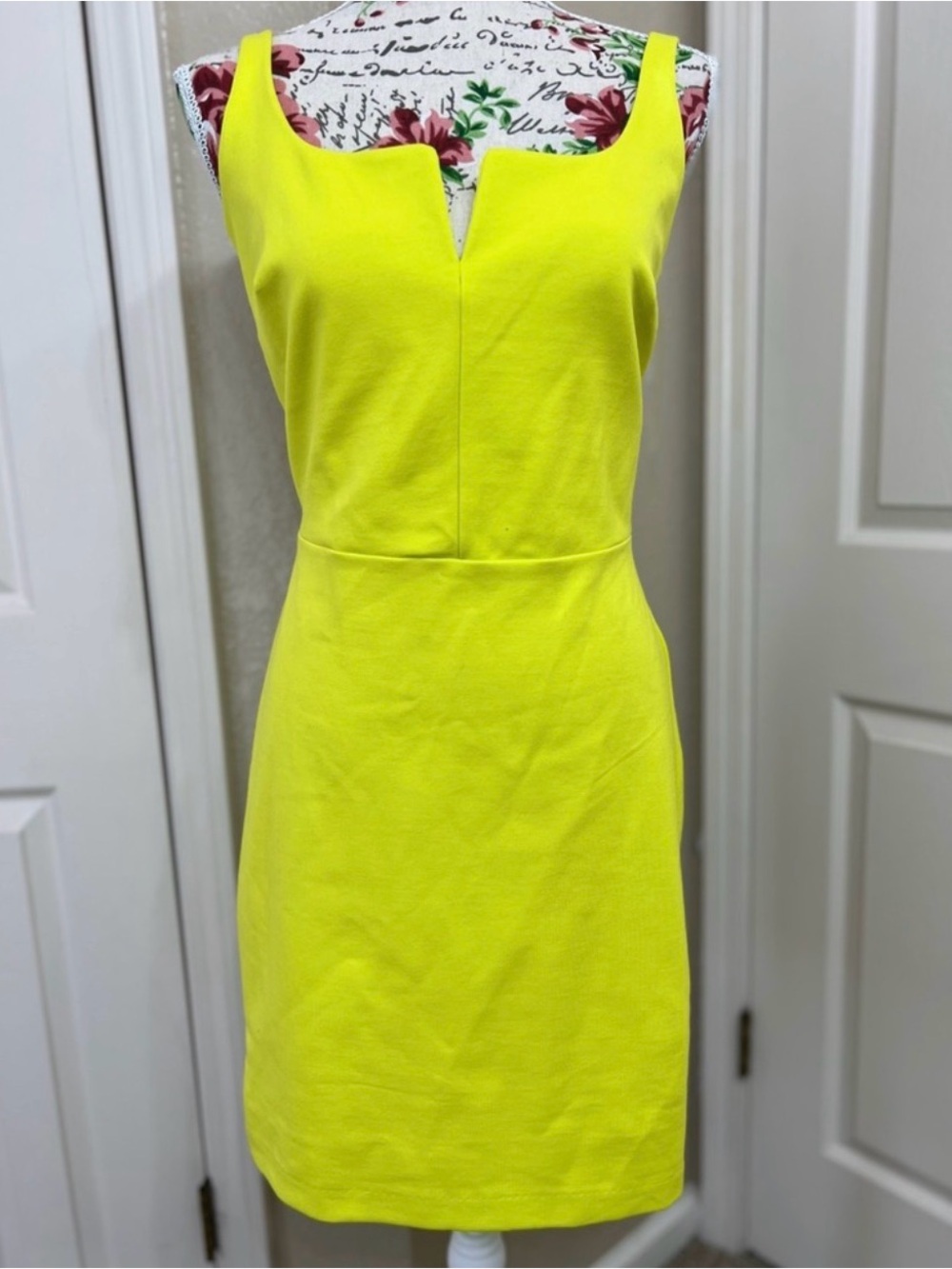 Bar III Bright Yellow Sleeveless Sheath Dress (34)